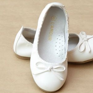 NIB L'Amour Girls Elastic Ballet Flat - White / 10